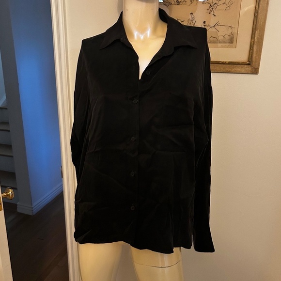 Djerf Avenue Ash Black On The Go Shirt - Picture 2 of 5